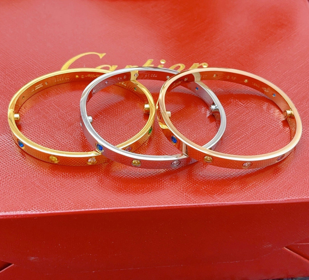 [⭐Veyra] 2026 RAINBOW LOVE BRACELET 6.1MM  10 DIAMONDS