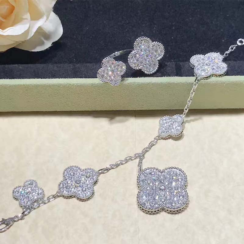 [⭐Veyra]CLOVER 6 MOTIFS SILVER DIAMOND BRACELET
