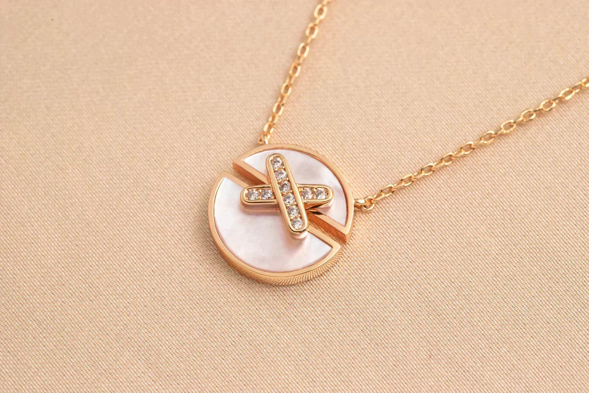 [⭐Veyra]JEUX DE ROSE GOLD DIAMOND NECKLACE
