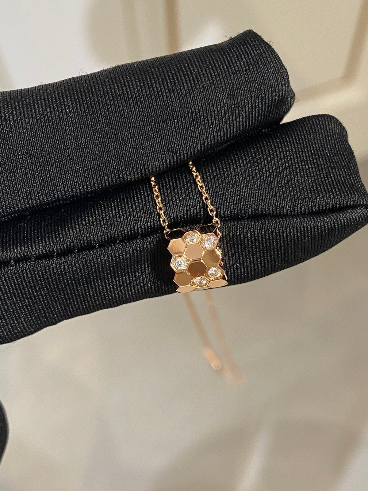[⭐Veyra]BEE LOVE DIAMOND NECKLACE