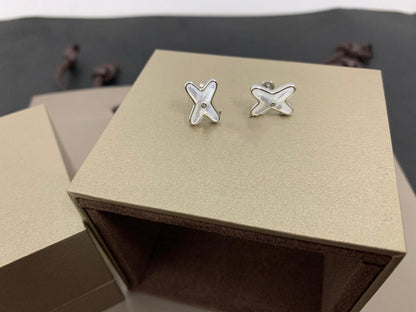 [⭐Veyra]JEUX DE WHITE MOP SILVER DIAMOND EARRINGS