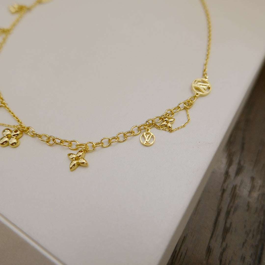 [⭐Veyra]BLOOMING SUPPLE NECKLACE BRASS