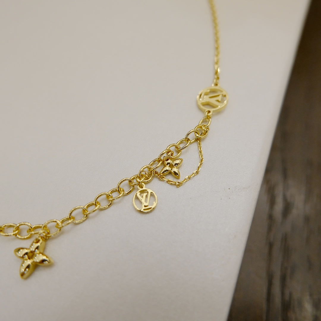 [⭐Veyra]BLOOMING SUPPLE NECKLACE BRASS