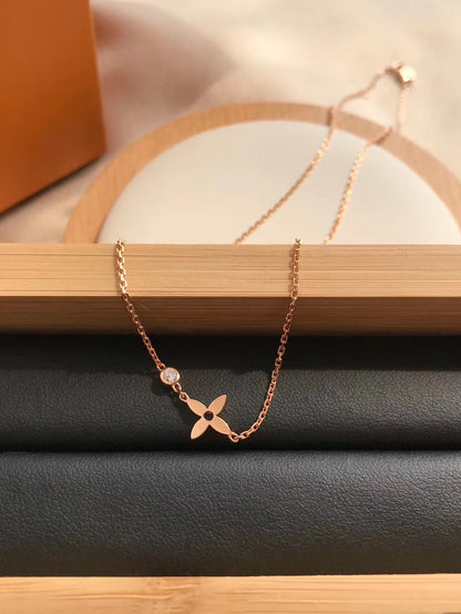 [⭐Veyra]BLOSSOM PENDANT PINK GOLD AND DIAMOND