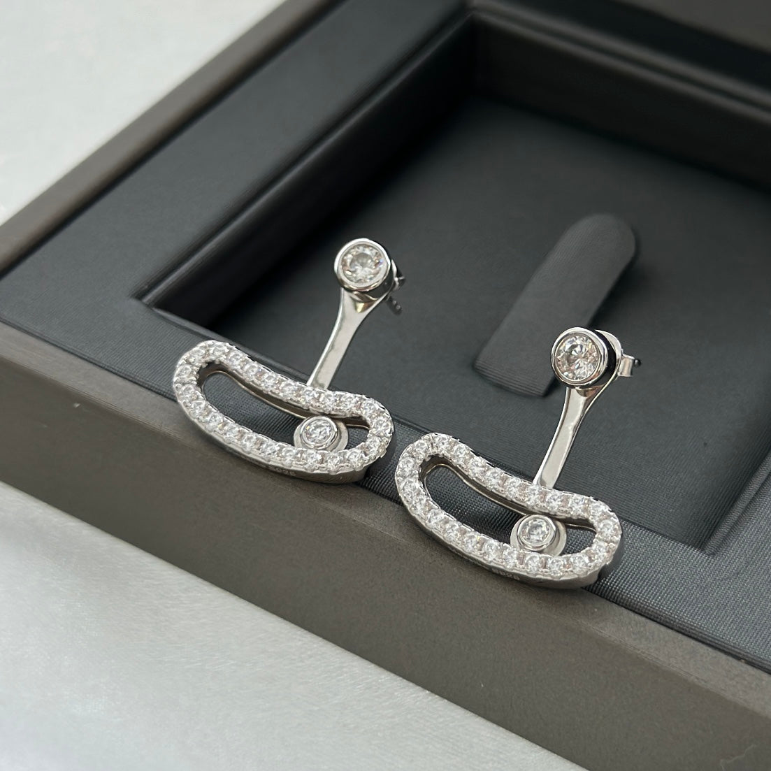 [⭐Veyra]MOVE UNO SILVER DIAMOND EARRINGS