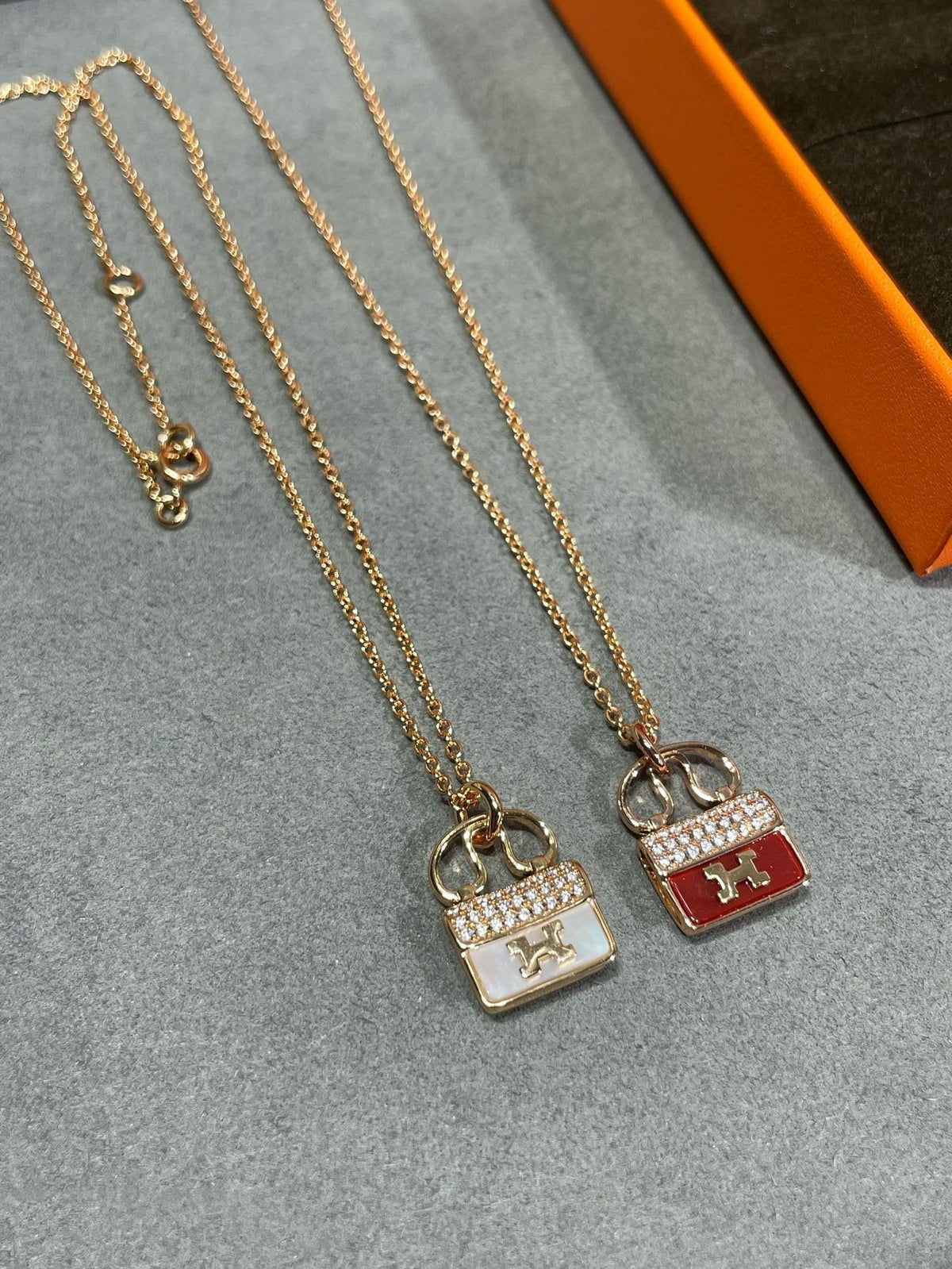 [⭐Veyra]H CIRCE MOISSANITE PENDANT NECKLACE GOLD