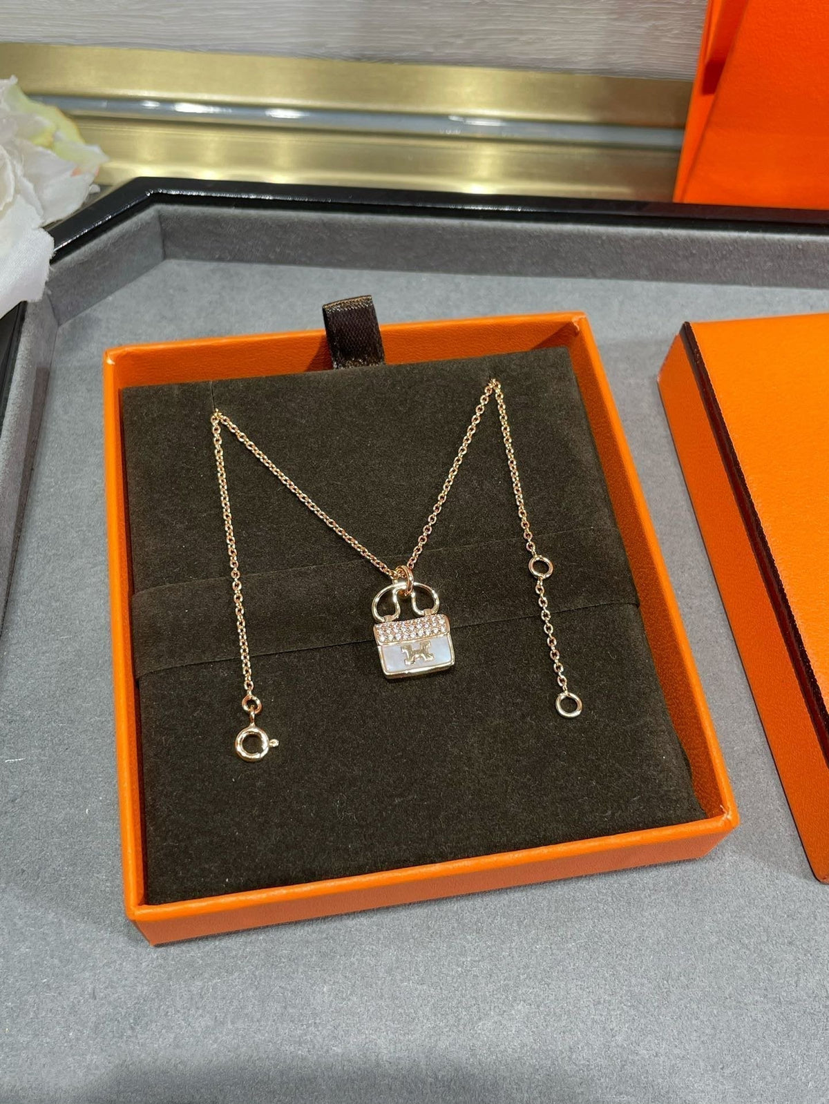 [⭐Veyra]H CIRCE MOISSANITE PENDANT NECKLACE GOLD