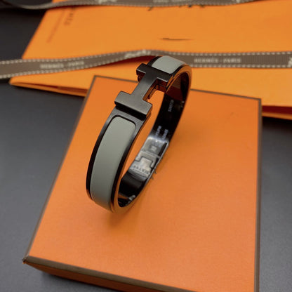 [⭐Veyra]CLIC HM SO BLACK GREY BRACELET