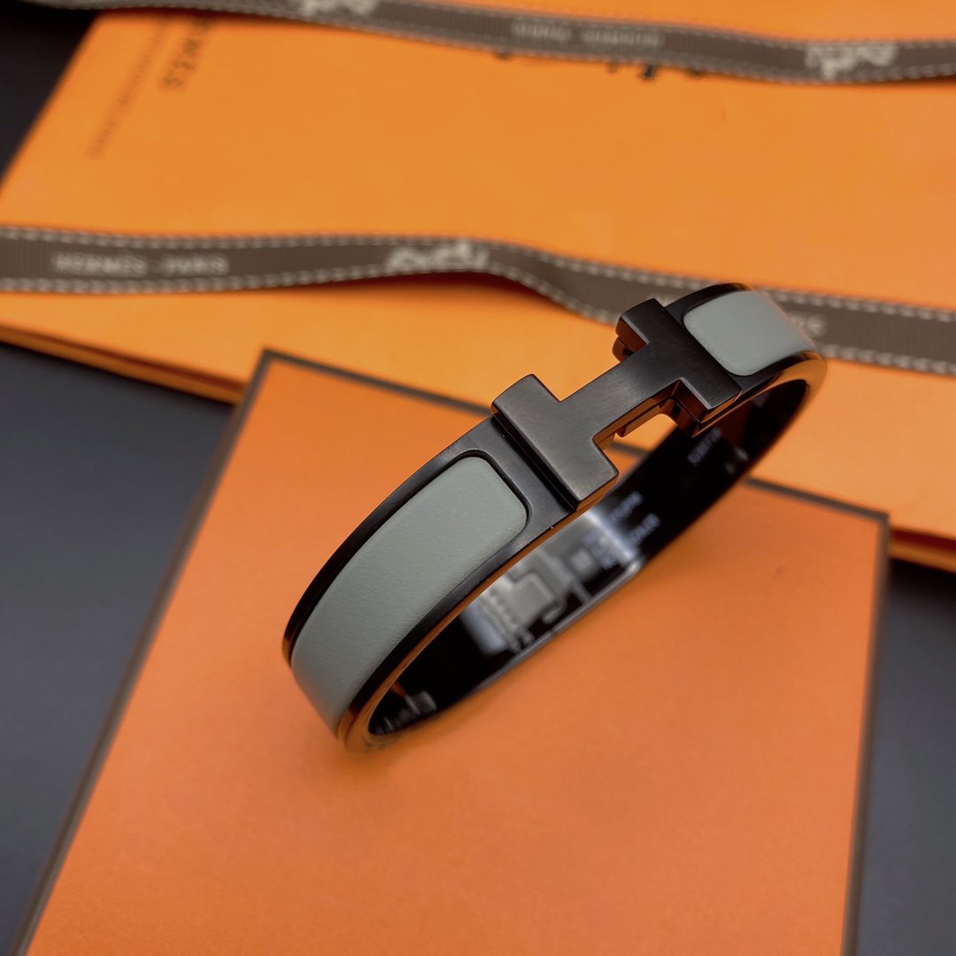 [⭐Veyra]CLIC HM SO BLACK GREY BRACELET