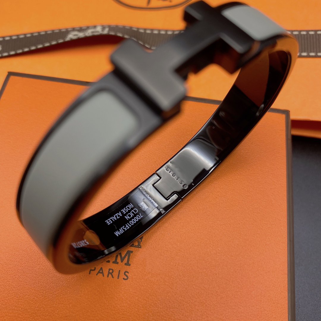 [⭐Veyra]CLIC HM SO BLACK GREY BRACELET