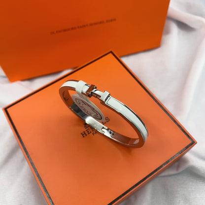 [⭐Veyra]CLASSIC HM CLIC WHITE 8MM ENAMEL BRACELET