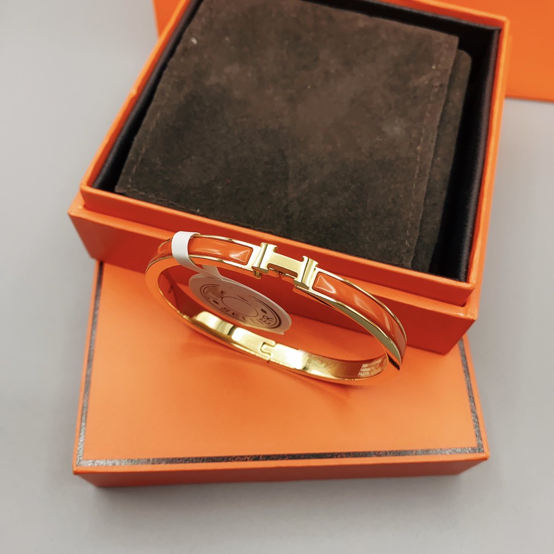 [⭐Veyra]CLASSIC HM CLIC RED 8MM ENAMEL BRACELET