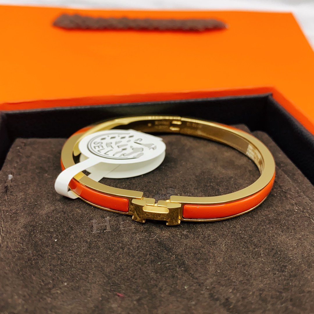 [⭐Veyra]CLASSIC HM CLIC RED 8MM ENAMEL BRACELET