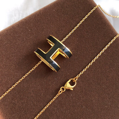 [⭐Veyra]HM CLIC BLACK ENAMEL GOLD NECKLACE
