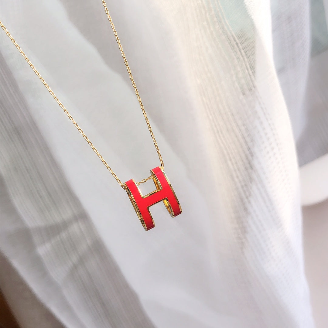[⭐Veyra]HM CLIC RED ENAMEL GOLD NECKLACE