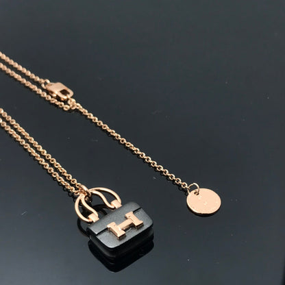 [⭐Veyra]WOMEN'S HM AMULETTES CONSTANCE PENDANT NECKLACE