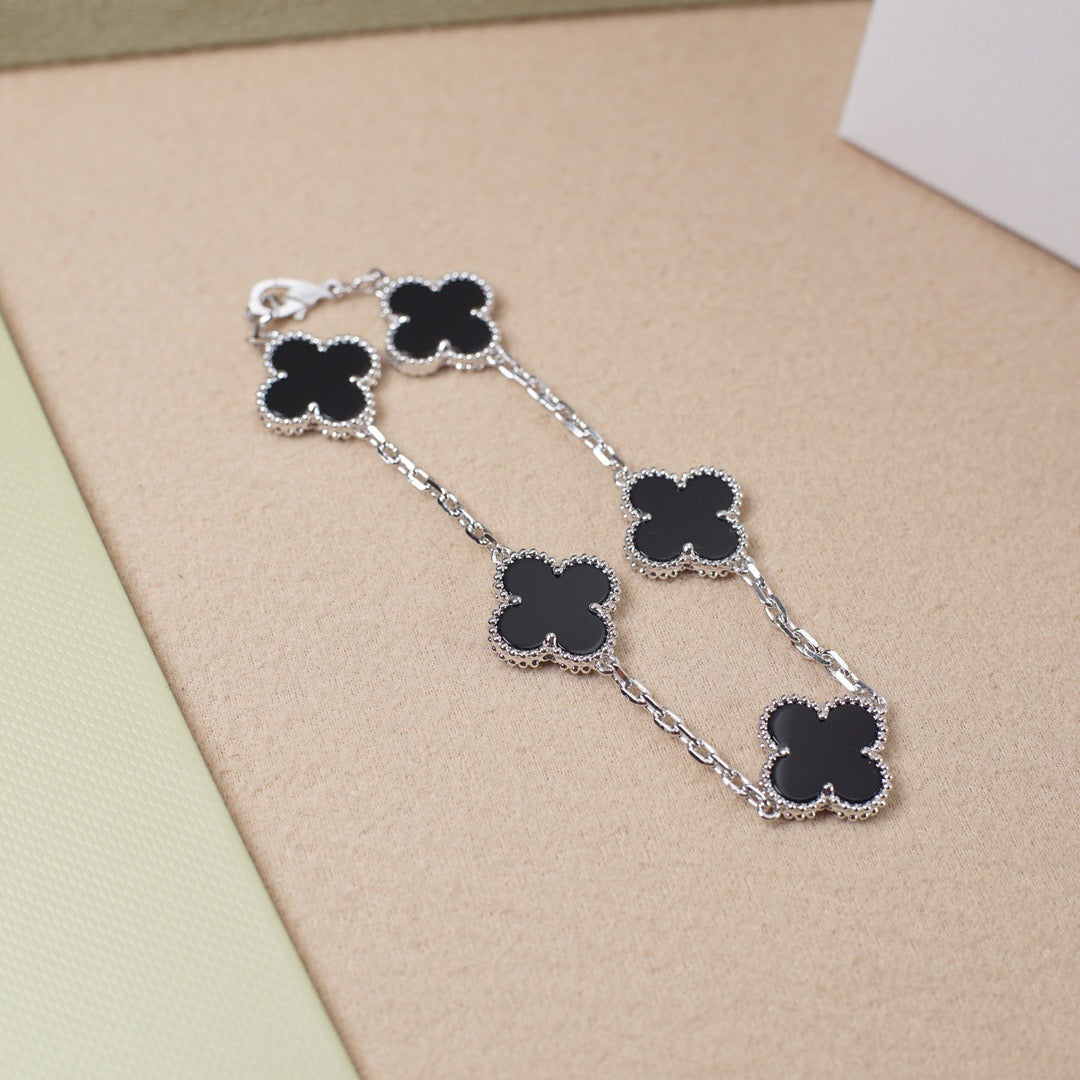 [⭐Veyra] CLOVER 5 MOTIF ONYXS BRACELET COLLECTION