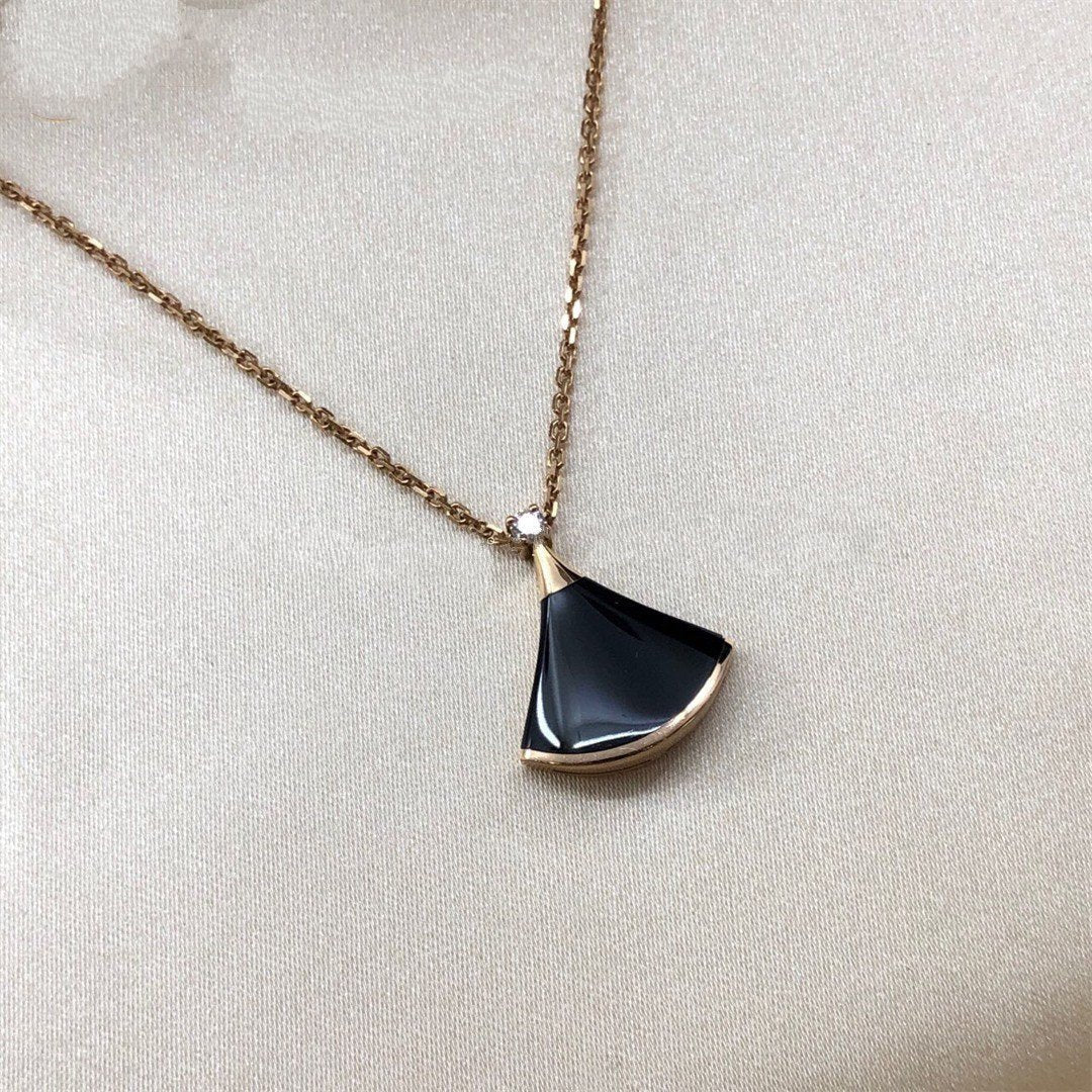 [⭐Veyra]DREAM NECKLACE ONYX 1 DIAMOND