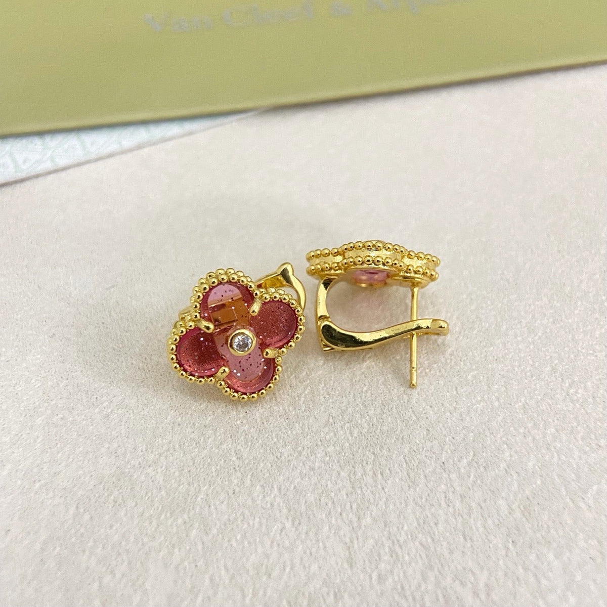 [⭐Veyra]2026 NEW  CLOVER 1 MOTIFPINK ENAMEL STUD EARRINGS WITH DIAMONDS2
