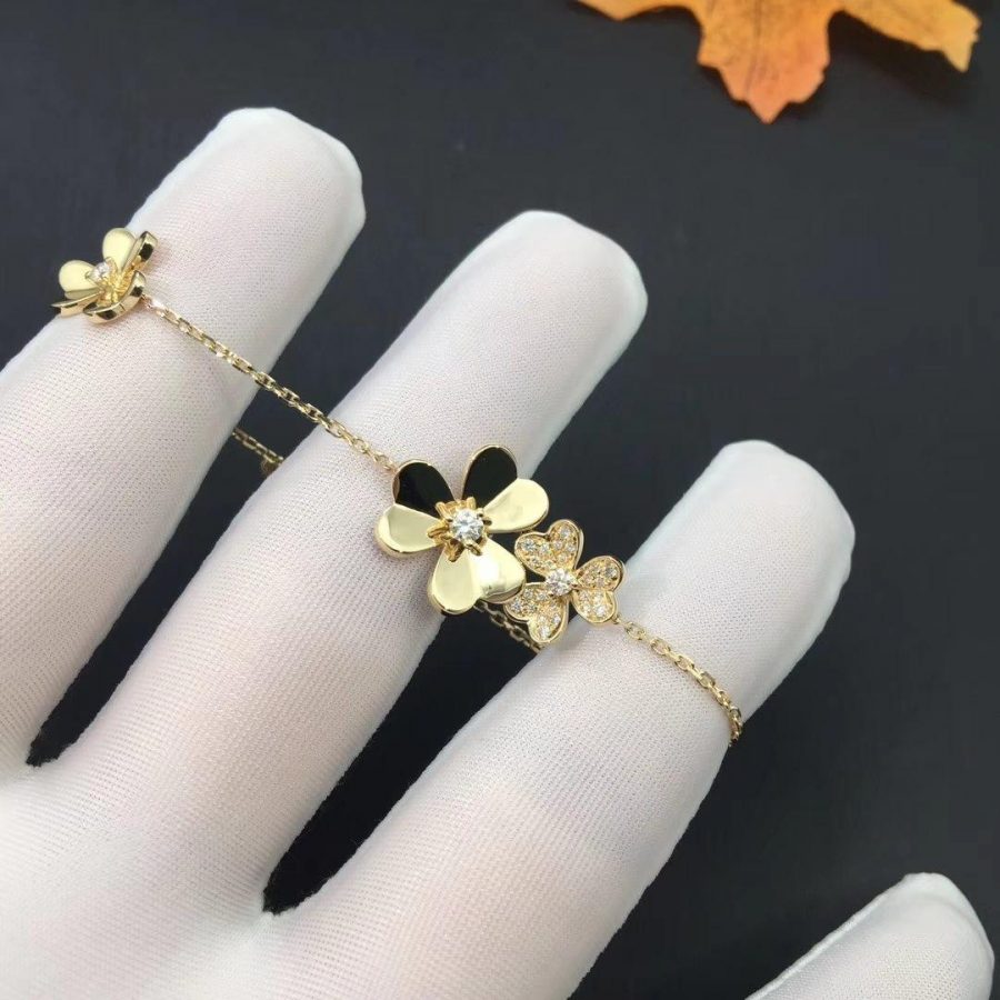 [⭐Veyra]FRIVOLE GOLD 5 FLOWERS BRACELET