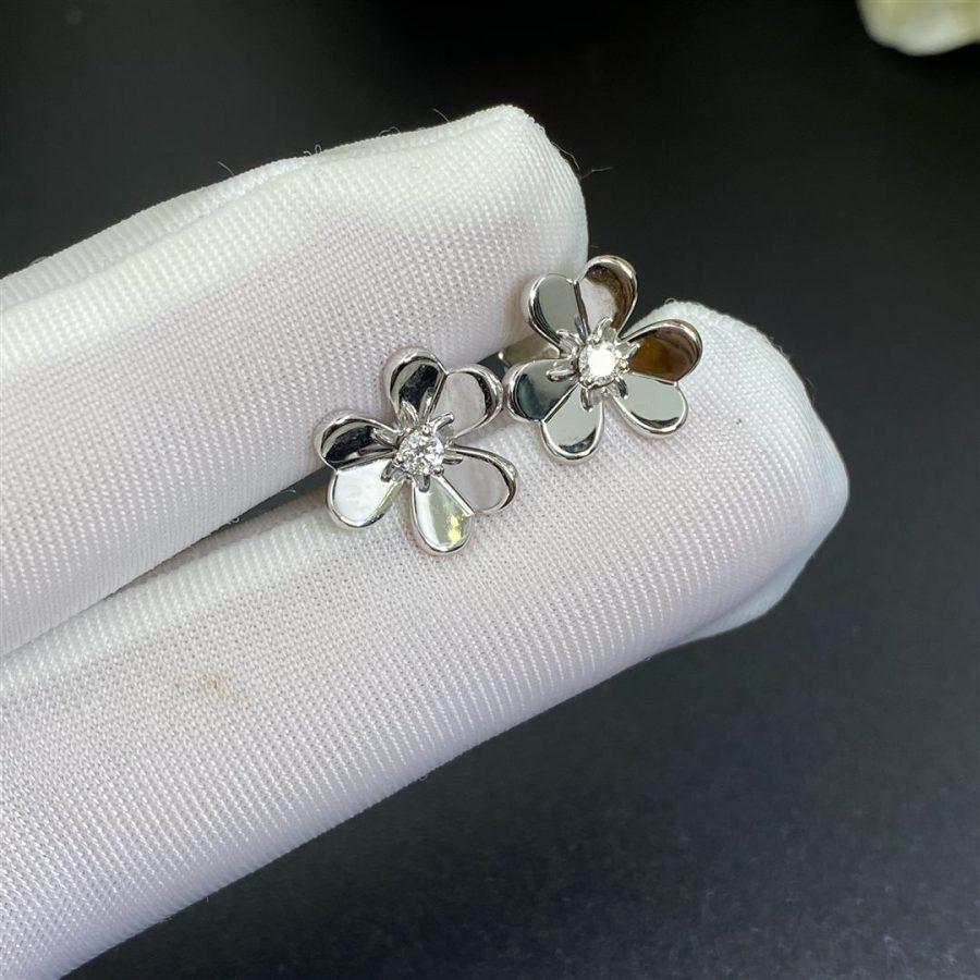 [⭐Veyra]FRIVOLE MINI SILVER FLOWER EARRINGS