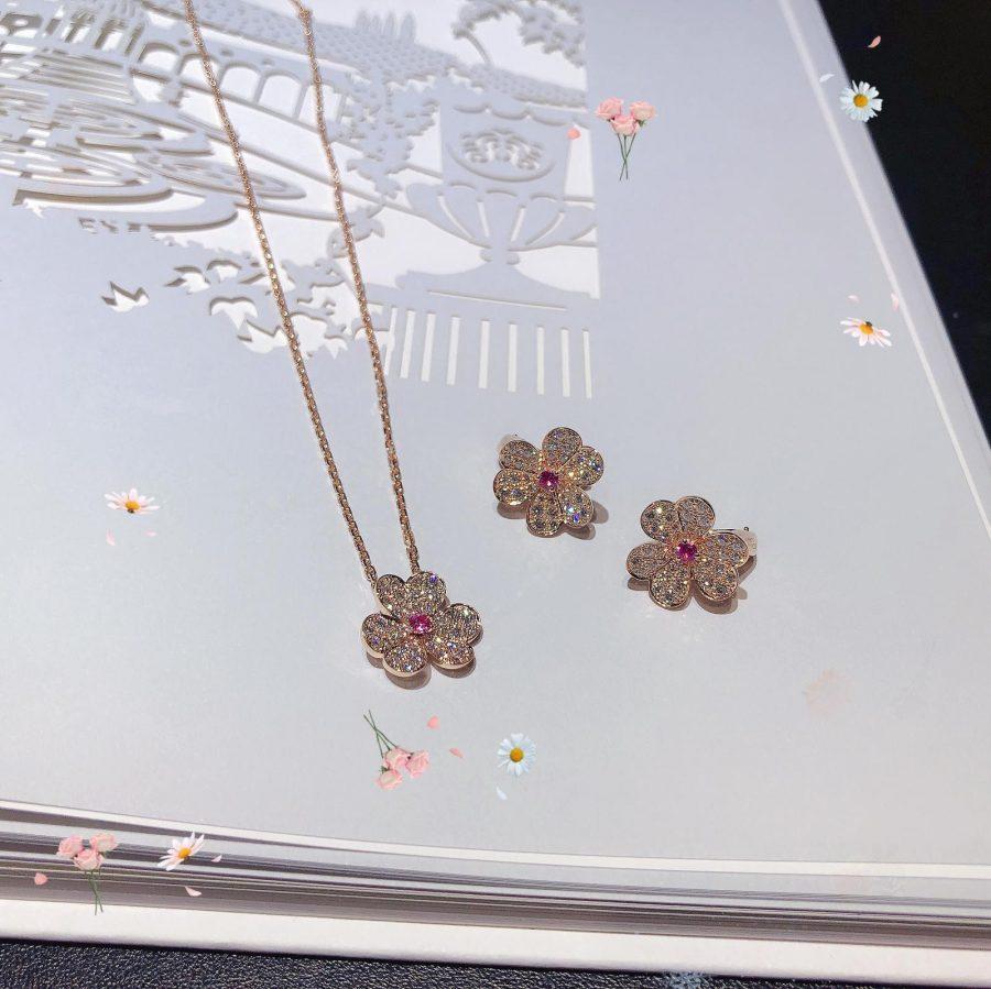 [⭐Veyra]FRIVOLE ROSE GOLD FLOWER DIAMOND NECKLACE