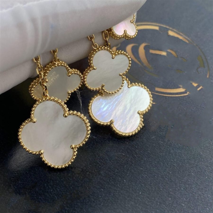 [⭐Veyra]CLOVER EARRINGS WHITE MOP 4 MOTIFS GOLD