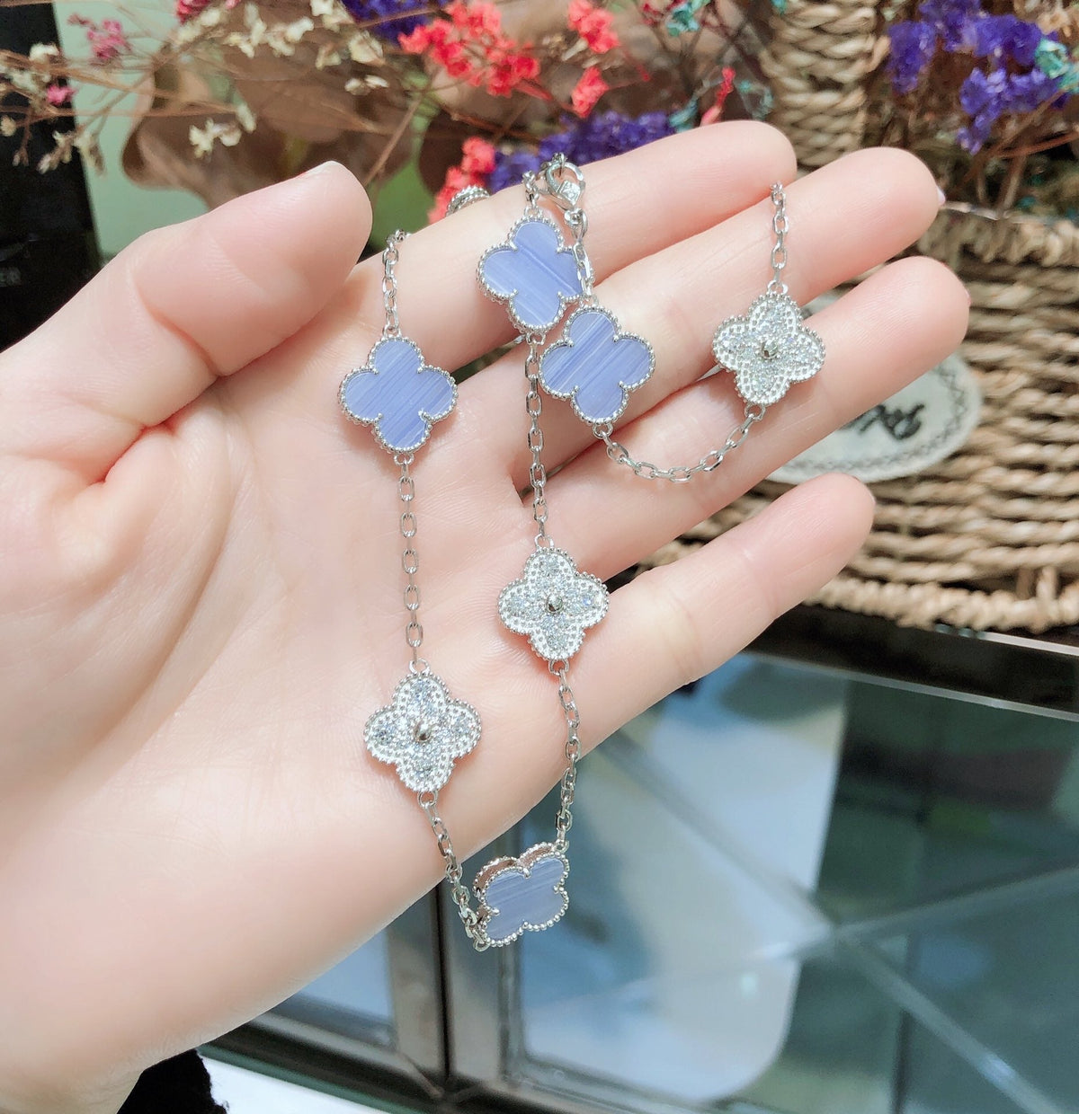 [⭐Veyra]CLOVER 10 MOTIFS CHALCEDONY DIAMONDS SILVER NECKLACE