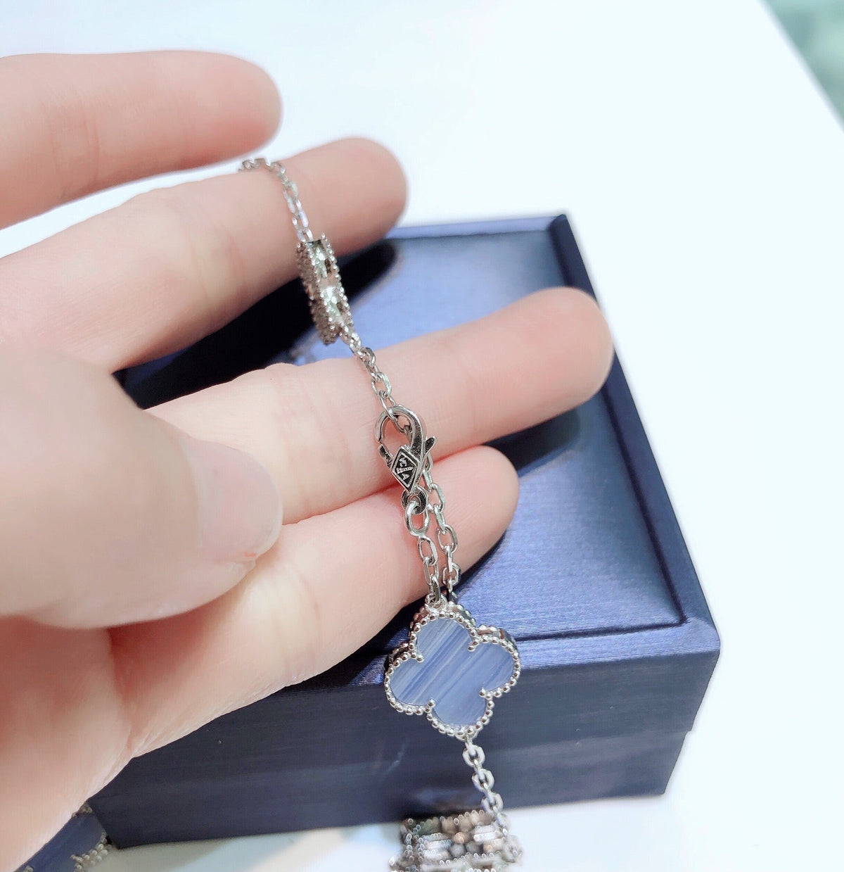 [⭐Veyra]CLOVER 10 MOTIFS CHALCEDONY DIAMONDS SILVER NECKLACE