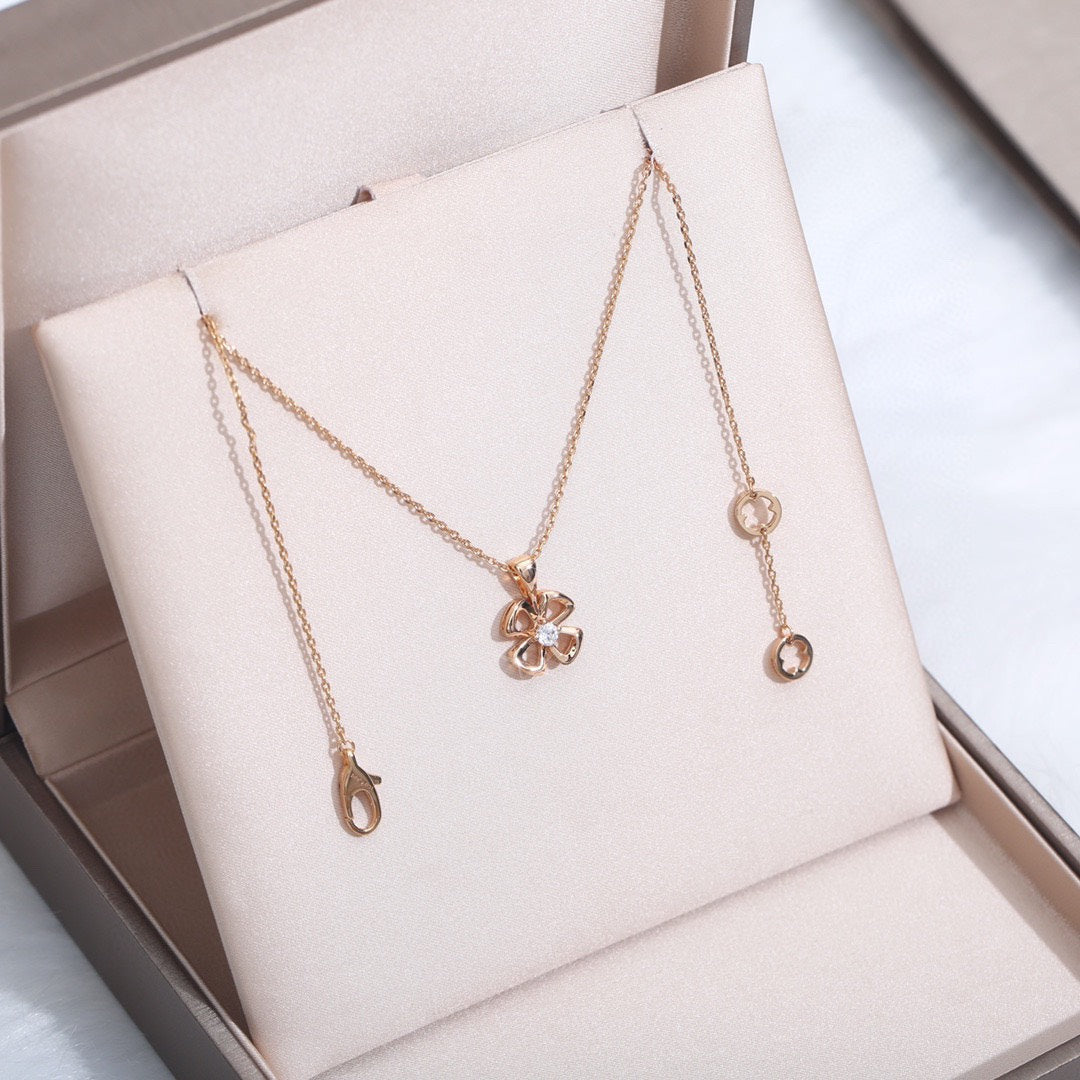 [⭐Veyra]FIOREVER NECKLACE DIAMOND CENTER