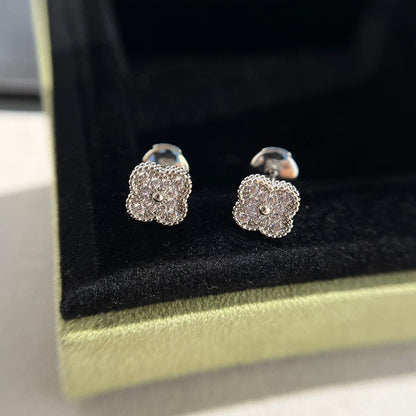 [⭐Veyra]CLOVER MINI DIAMOND STUD EARRINGS