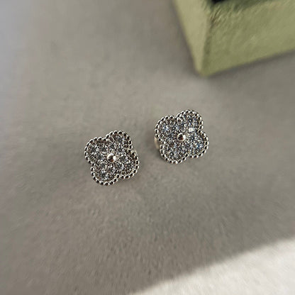 [⭐Veyra]CLOVER MINI DIAMOND STUD EARRINGS
