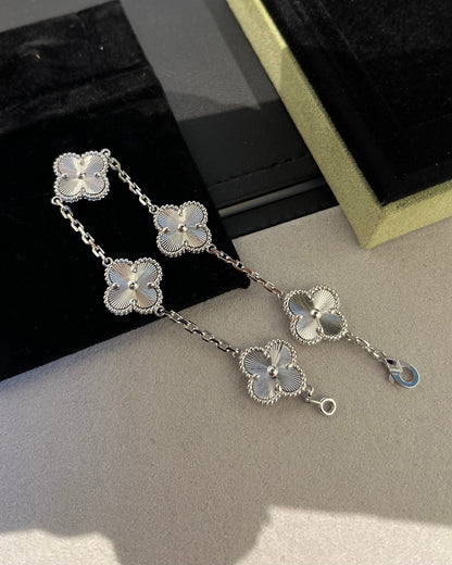 [⭐Veyra] CLOVER 5 MOTIF LASER BRACELET COLLECTION